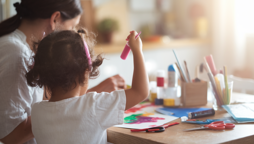 Comment impliquer les enfants dans des projets de bricolage à la maison ?