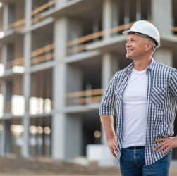 Reconversion professionnelle à 40 ans : les métiers du bâtiment accessibles aux pères